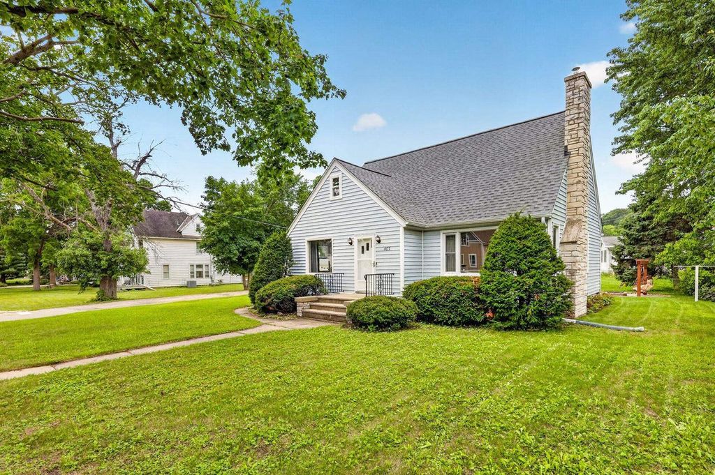 403 N Main Street, Deerfield, WI 53531