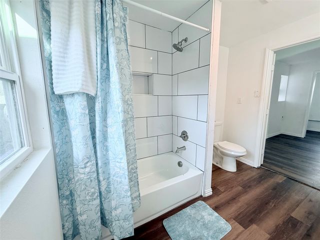 727 W Day Street, Denison, TX 75020