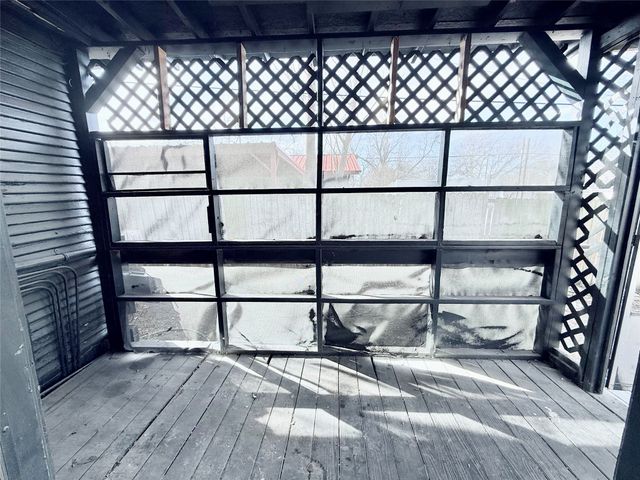 727 W Day Street, Denison, TX 75020