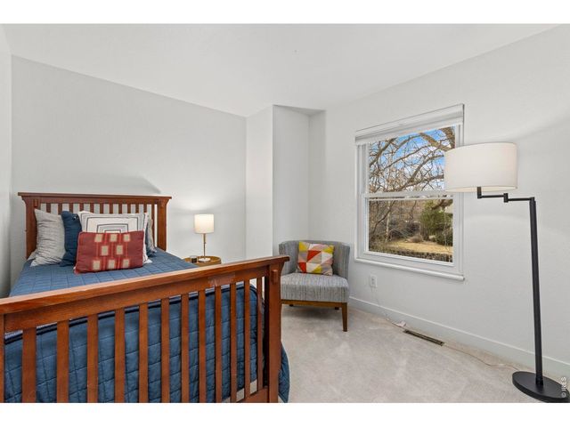 2237 Iroquois Dr, Fort Collins, CO 80525