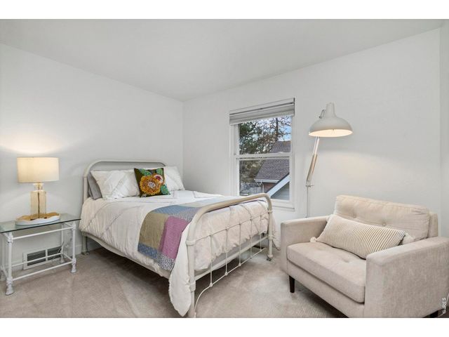 2237 Iroquois Dr, Fort Collins, CO 80525