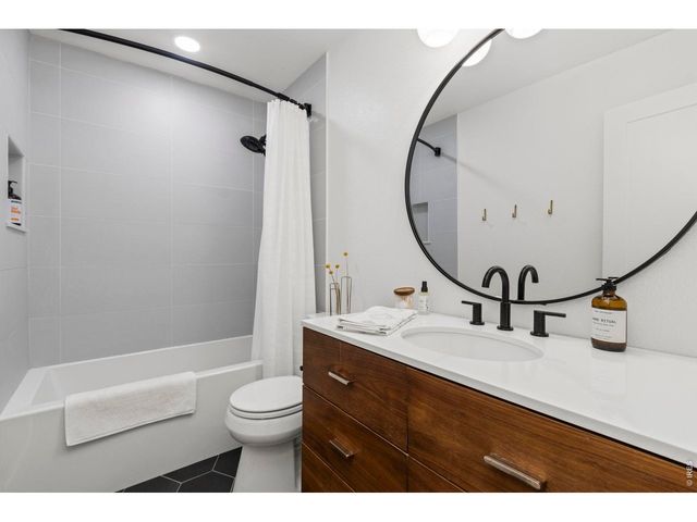 2237 Iroquois Dr, Fort Collins, CO 80525