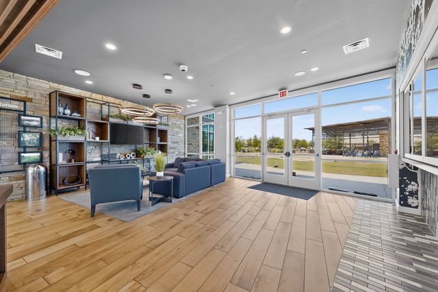 8148 Legacy Oak Drive, Mckinney, TX 75071