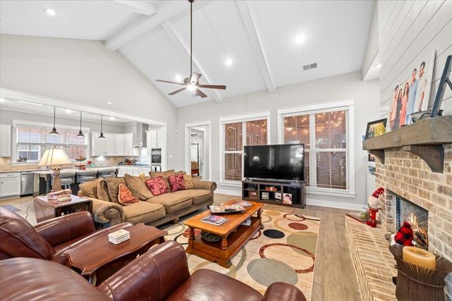 60 COTTON BEND DR, Rossville, TN 38066