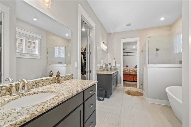 60 COTTON BEND DR, Rossville, TN 38066