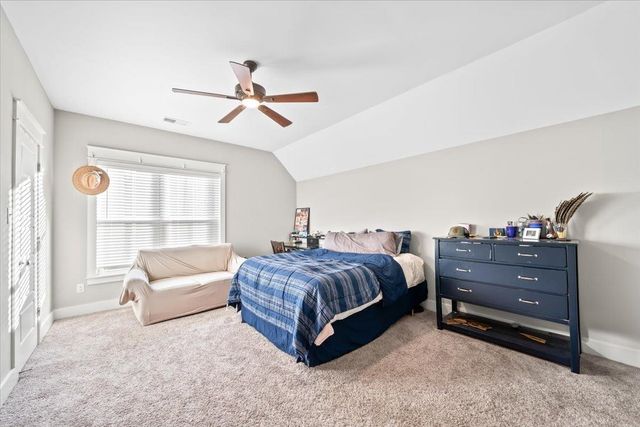 60 COTTON BEND DR, Rossville, TN 38066