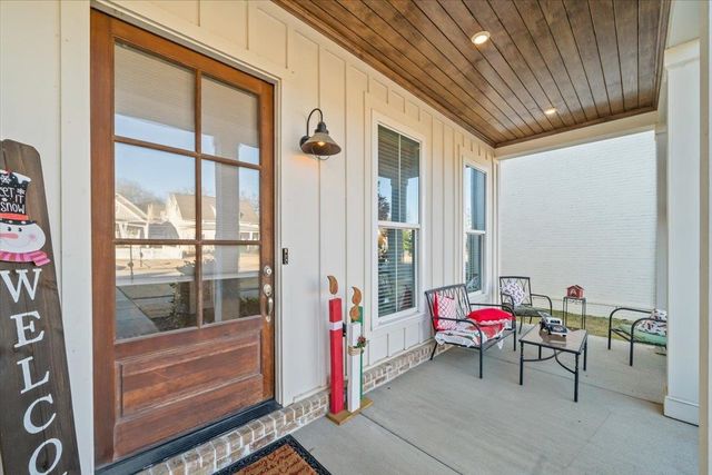 60 COTTON BEND DR, Rossville, TN 38066