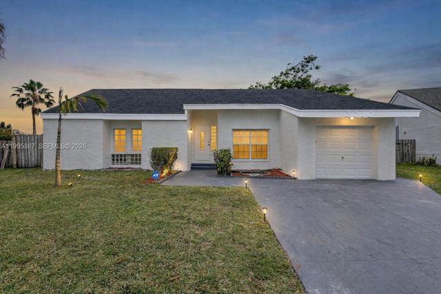 2710 Azalea Ave, Miramar, FL 33025