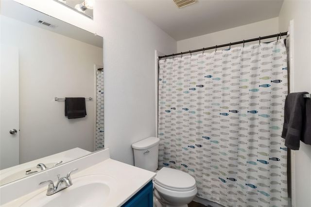 106 Shadow Wood TRL, Cedar Creek, TX 78612