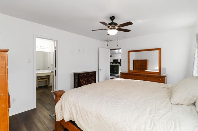 106 Shadow Wood TRL, Cedar Creek, TX 78612