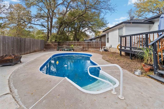 106 Shadow Wood TRL, Cedar Creek, TX 78612