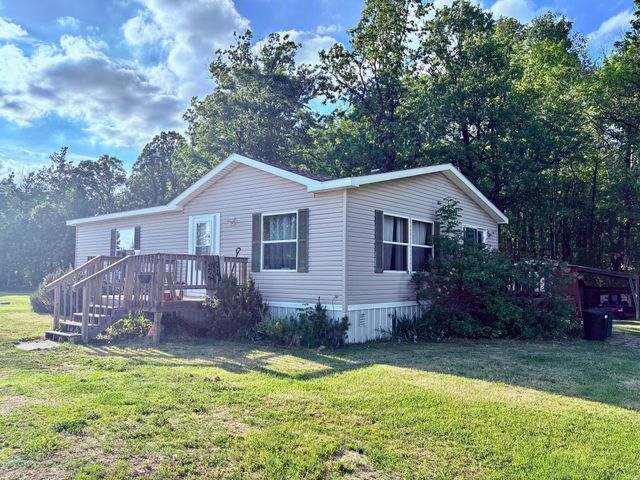 1036 Winter Drive NW, Baudette, MN 56623