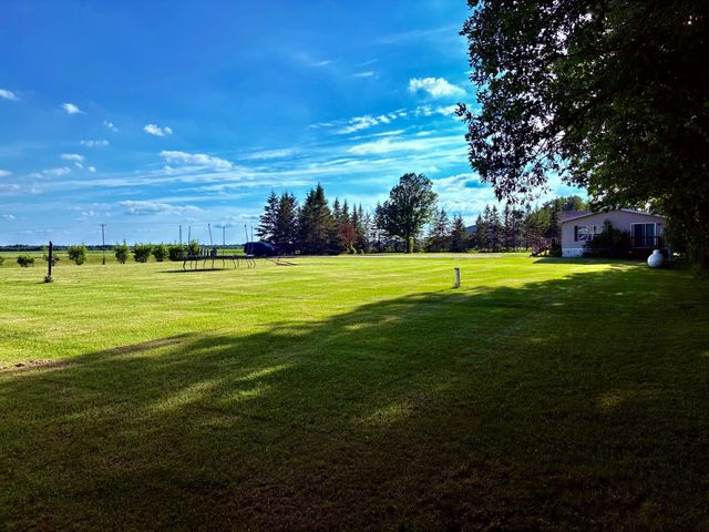 1036 Winter Drive NW, Baudette, MN 56623
