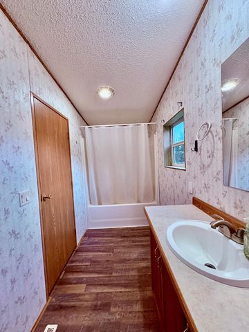 1036 Winter Drive NW, Baudette, MN 56623