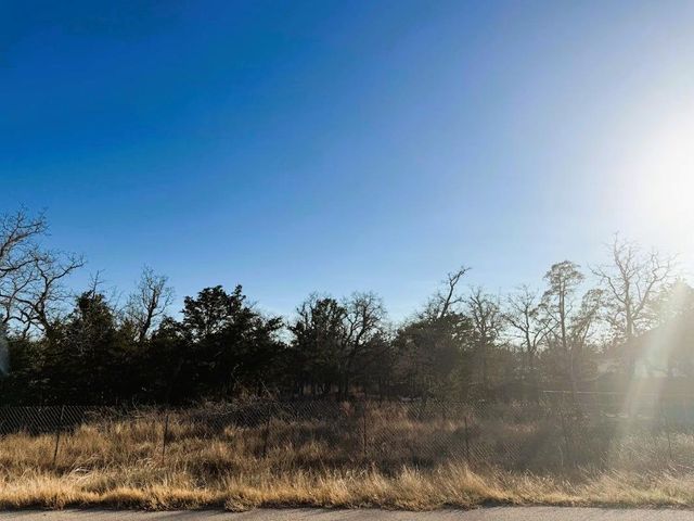 182 Brentwood DR, Cedar Creek, TX 78612