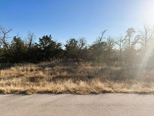 182 Brentwood DR, Cedar Creek, TX 78612