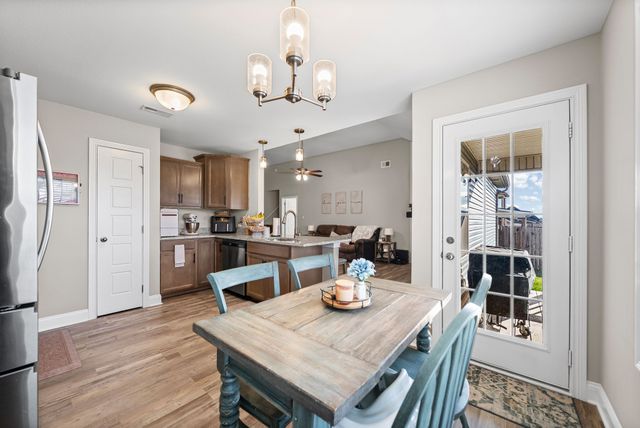 780 Lillian Grace Dr, Clarksville, TN 37043