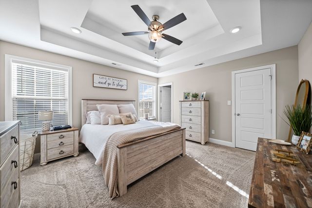 780 Lillian Grace Dr, Clarksville, TN 37043