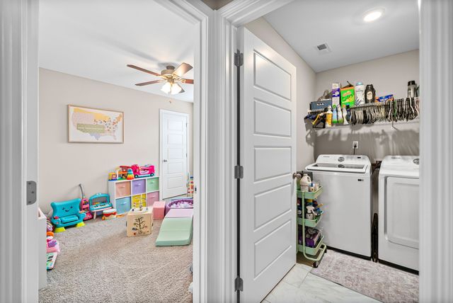 780 Lillian Grace Dr, Clarksville, TN 37043