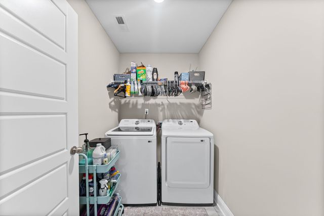 780 Lillian Grace Dr, Clarksville, TN 37043