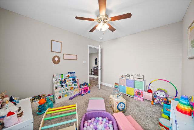 780 Lillian Grace Dr, Clarksville, TN 37043