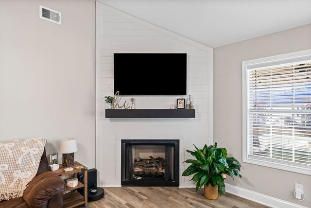 780 Lillian Grace Dr, Clarksville, TN 37043