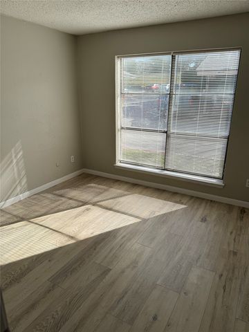 8110 Skillman Street 1070, Dallas, TX 75231