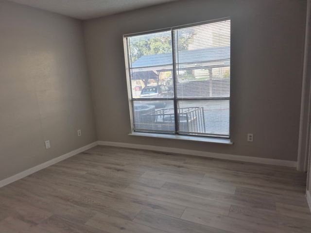 8110 Skillman Street 1070, Dallas, TX 75231