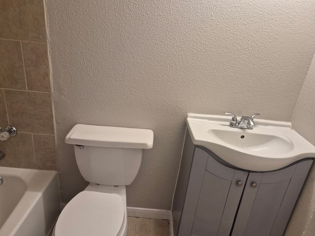 8110 Skillman Street 1070, Dallas, TX 75231