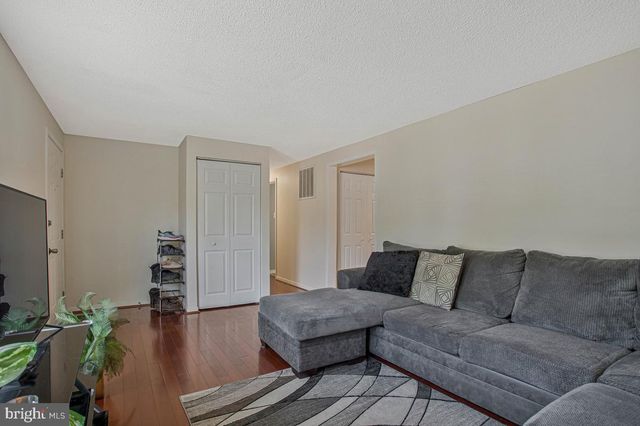 406 LAUREL DR, Lusby, MD 20657
