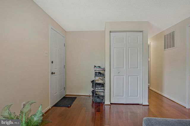 406 LAUREL DR, Lusby, MD 20657