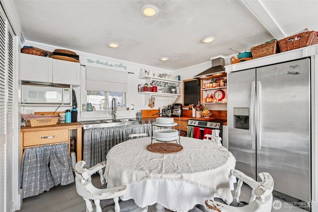 3151 Shoreline Drive, Camano Island, WA 98282