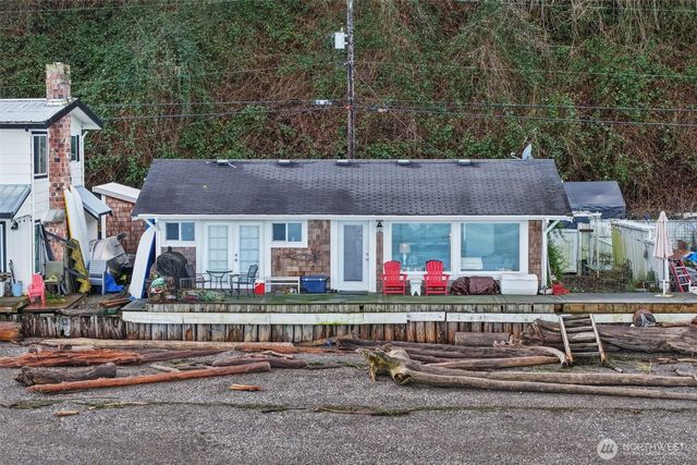 3151 Shoreline Drive, Camano Island, WA 98282