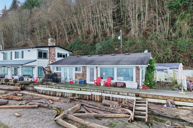 3151 Shoreline Drive, Camano Island, WA 98282
