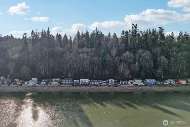 3151 Shoreline Drive, Camano Island, WA 98282