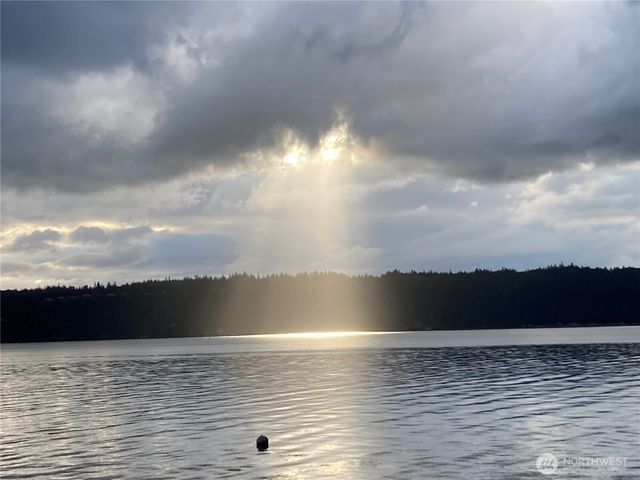 3151 Shoreline Drive, Camano Island, WA 98282