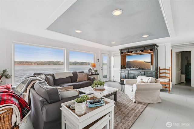 3151 Shoreline Drive, Camano Island, WA 98282