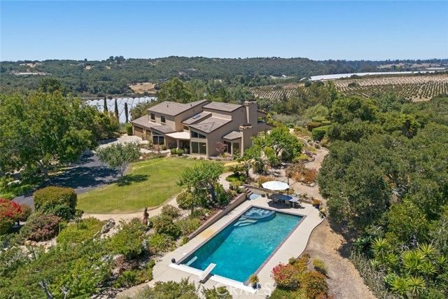 225 Broken Arrow Road, Nipomo, CA 93444