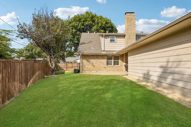 9336 Heatherdale Drive, Dallas, TX 75243