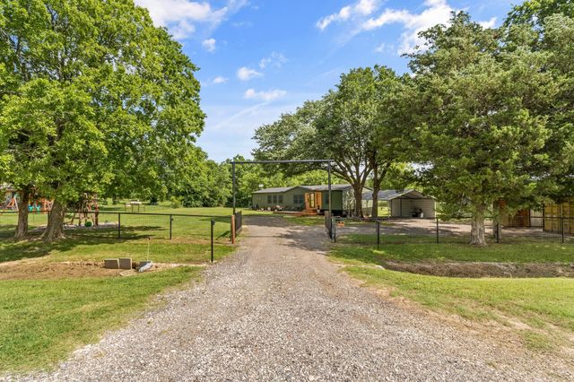 2918 Fm 2194, Celeste, TX 75423