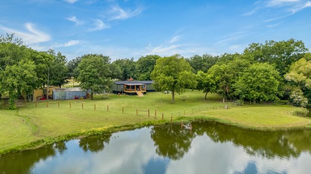 2918 Fm 2194, Celeste, TX 75423