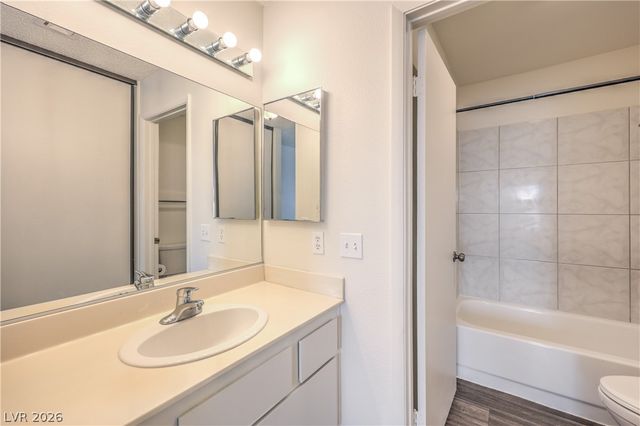 4824 Nara Vista Way 201, Las Vegas, NV 89103