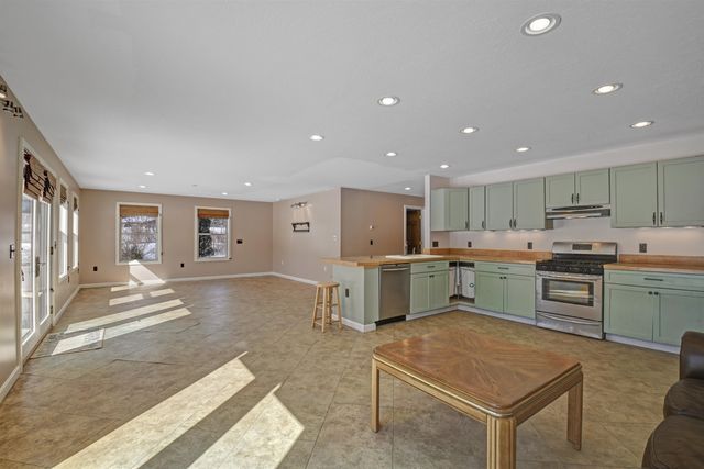 175 Main Street, Grafton, NH 03240