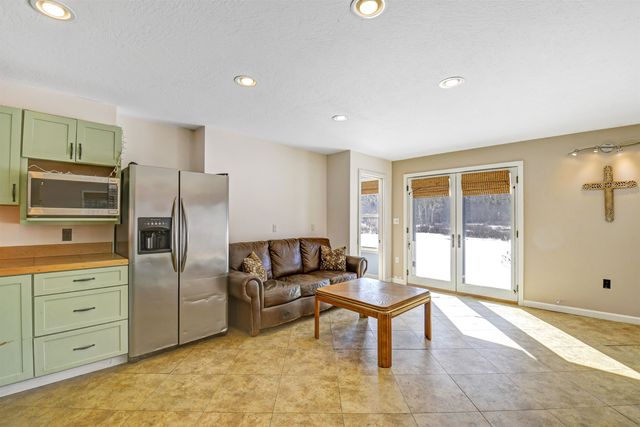 175 Main Street, Grafton, NH 03240
