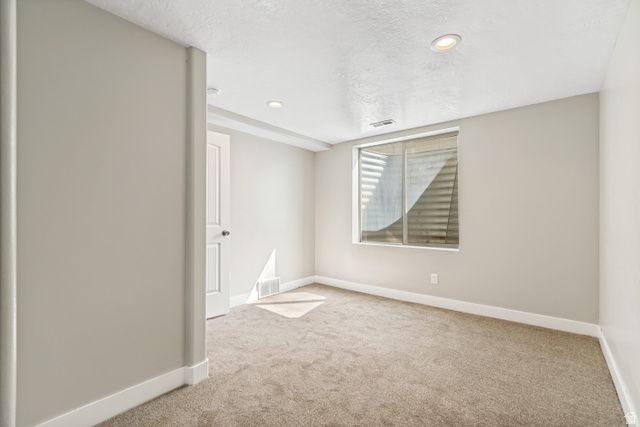 7462 S SUNSET MAPLE DR, West Jordan, UT 84081