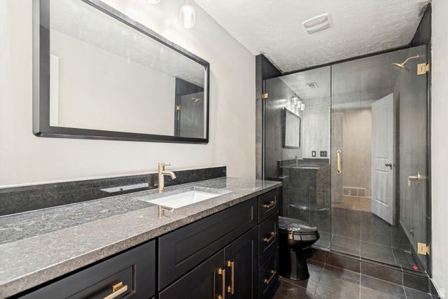 7462 S SUNSET MAPLE DR, West Jordan, UT 84081