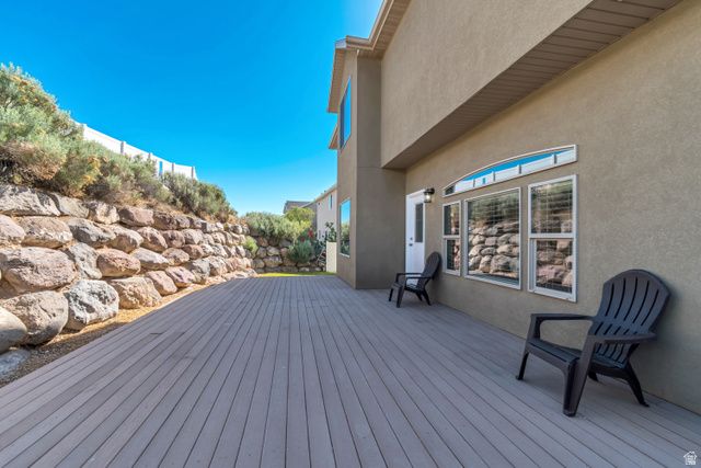 7462 S SUNSET MAPLE DR, West Jordan, UT 84081