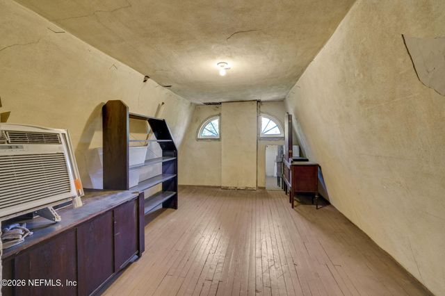 2160 OAK Street, Jacksonville, FL 32204