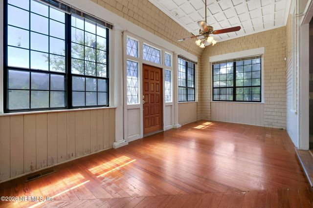 2160 OAK Street, Jacksonville, FL 32204