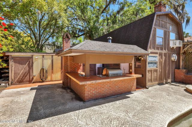 2160 OAK Street, Jacksonville, FL 32204